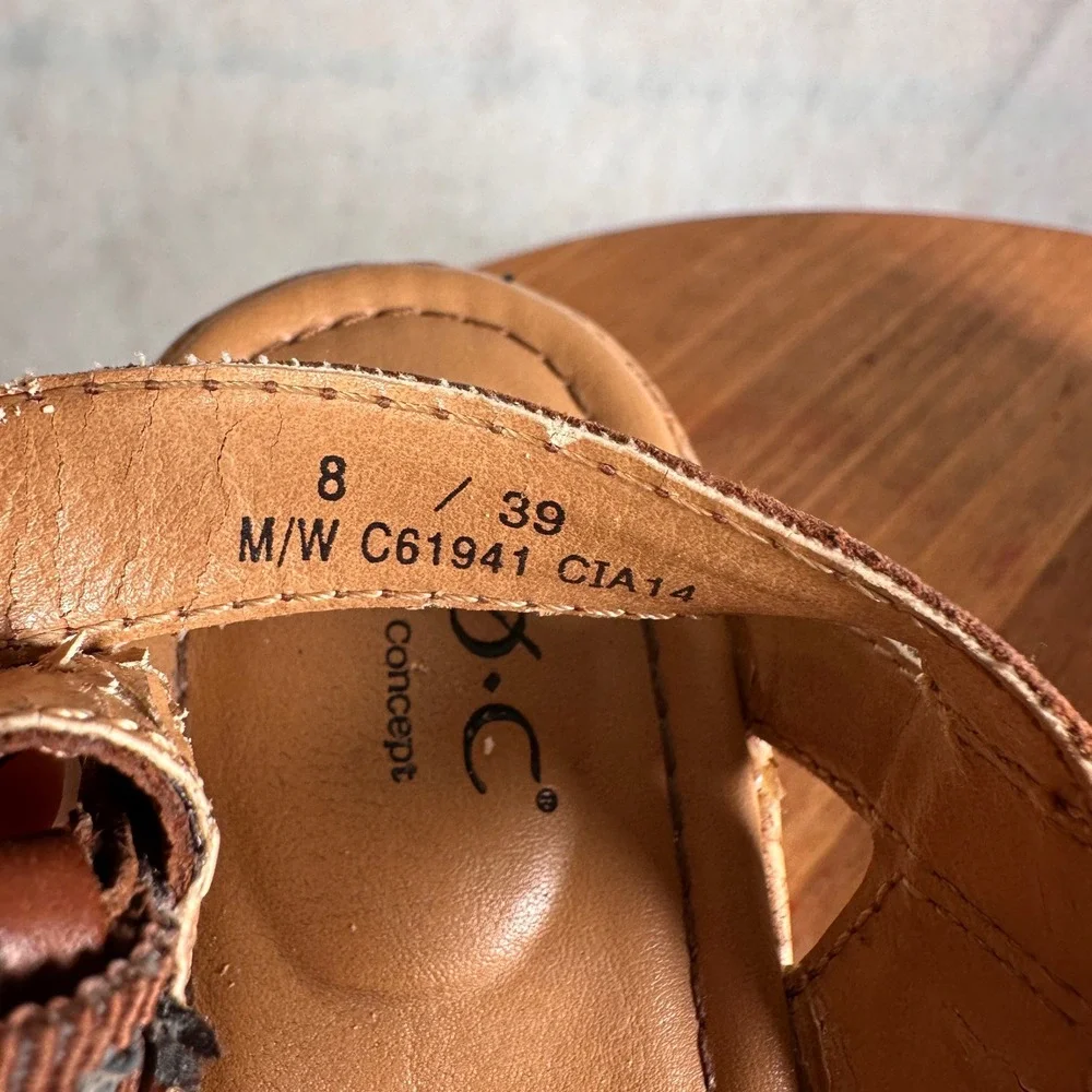 b.o.c. Wedge Sandals Women 8 Brown Good T-Strap Cork Platform C61941